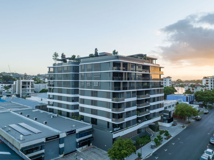 Alouette Apartments