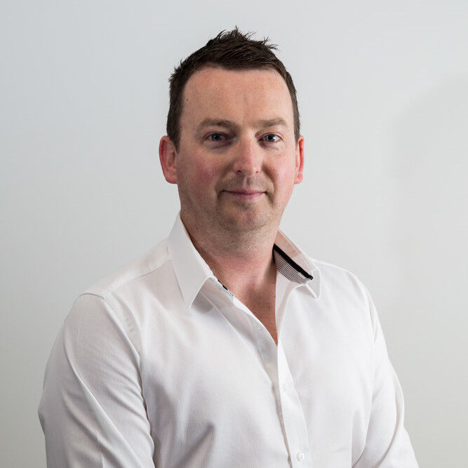DanCasey_Portrait (4) (LowRes).jpg