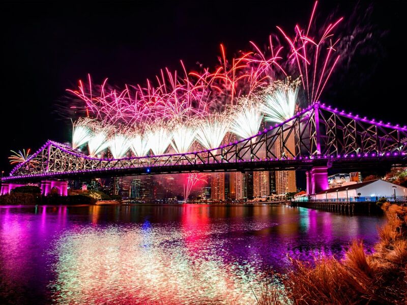 HB-M-HSW-Construction-201711-Riverfire-1-LowRes-.jpg